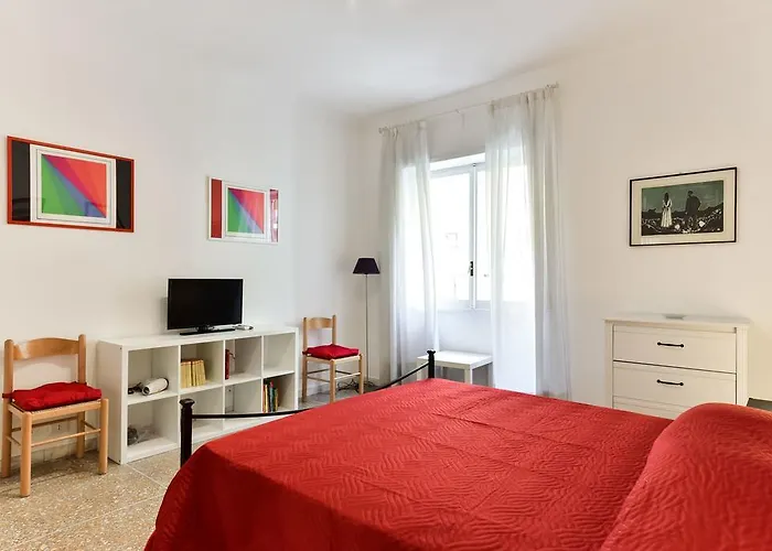 Red & White Vatican Apartment *