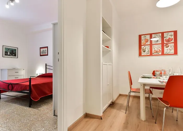 Red & White Vatican Apartment Rom