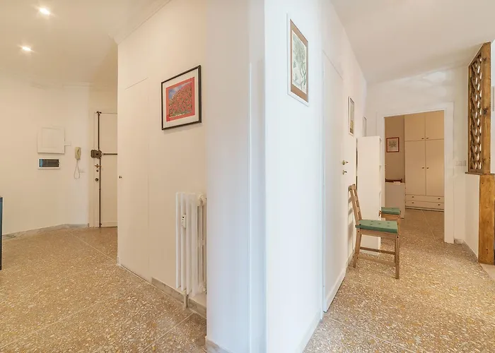 Red & White Vatican アパート ローマ